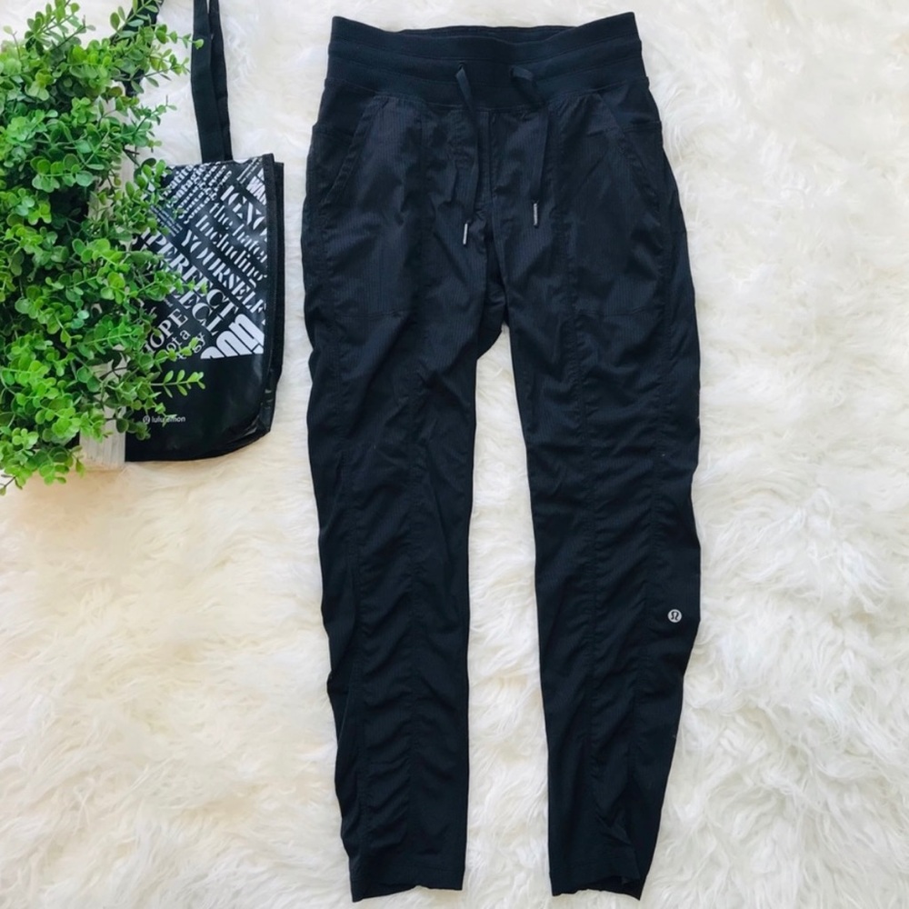 Lululemon black dance studio pants size 4
